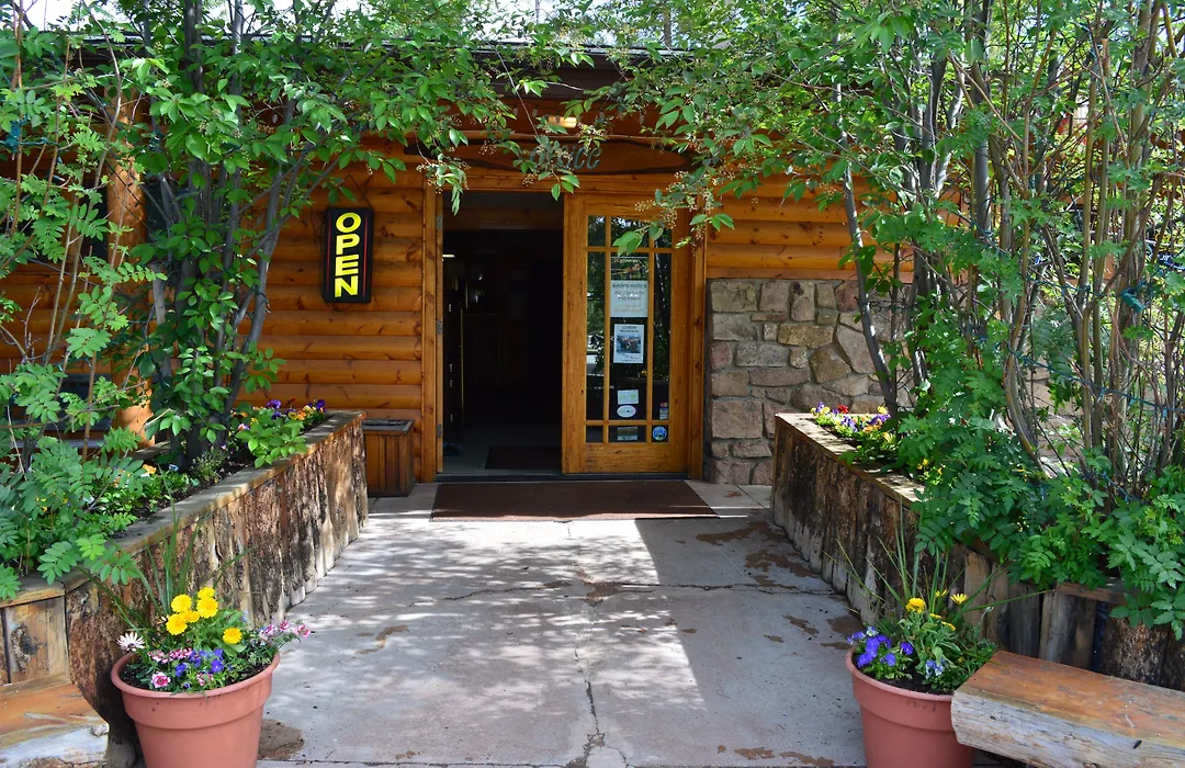 Daven Haven Lodge & Cabins-1